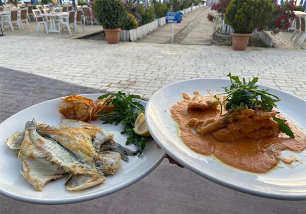 Vela Hotel Restaurant Golem  Dış mekan fotoğraf