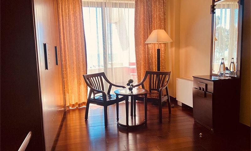 Vela Hotel Restaurant Golem  Dış mekan fotoğraf